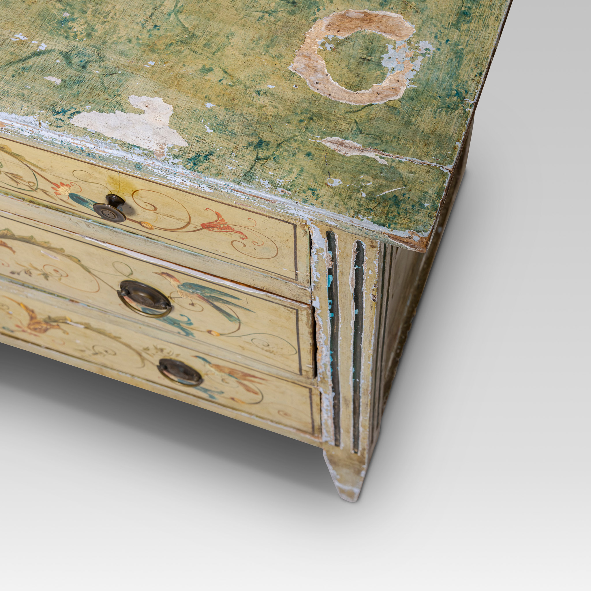 XIX Century Lacquered Chest of Drawers - Image 3